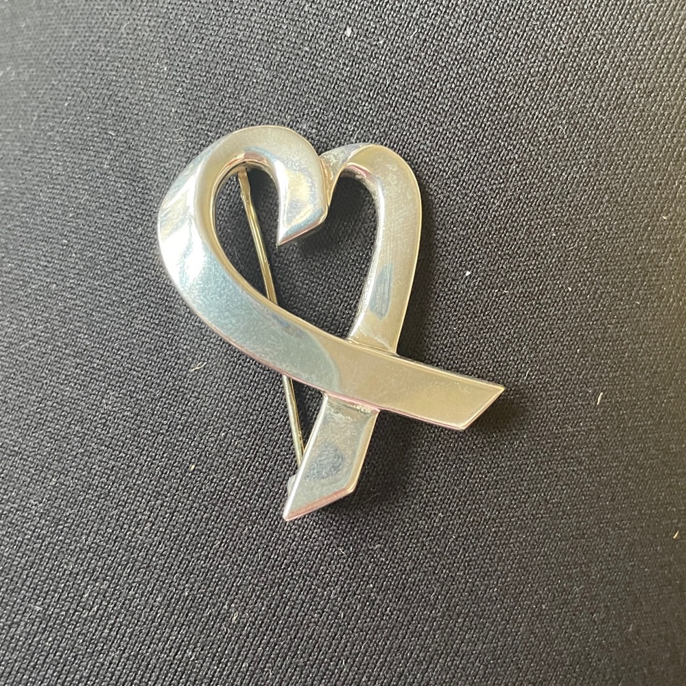 Authentic Tiffany & Co Paloma Picasso 925 silver loving heart brooch